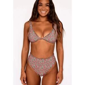 NWOT Skatie• ‘Monroe’ Bikini Bottom in CAMBRIA Strawberry